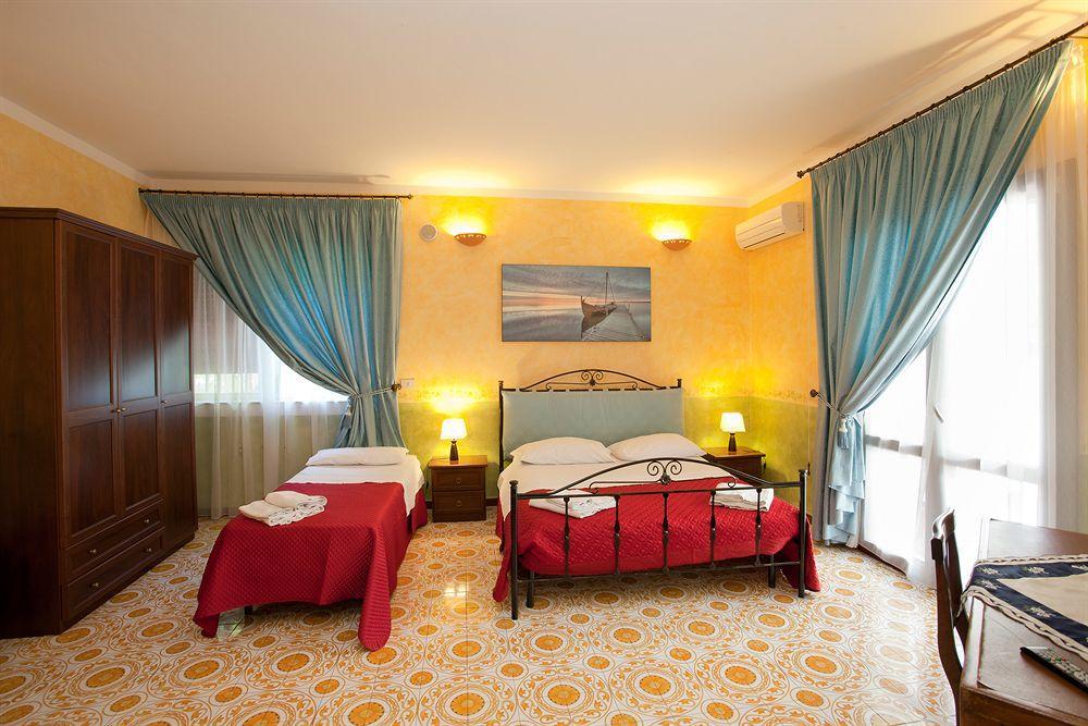 צ'יניזי Kunesias B&B מראה חיצוני תמונה