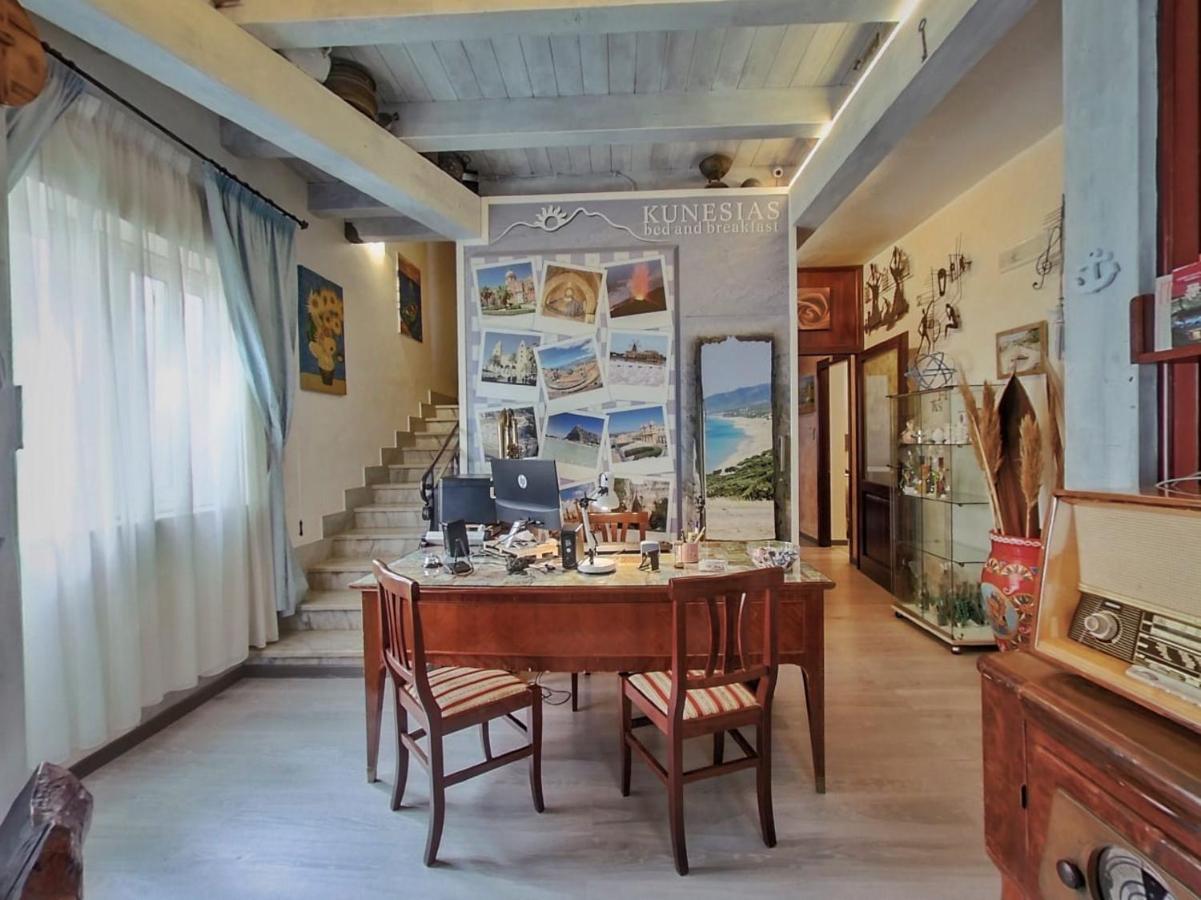 צ'יניזי Kunesias B&B מראה חיצוני תמונה