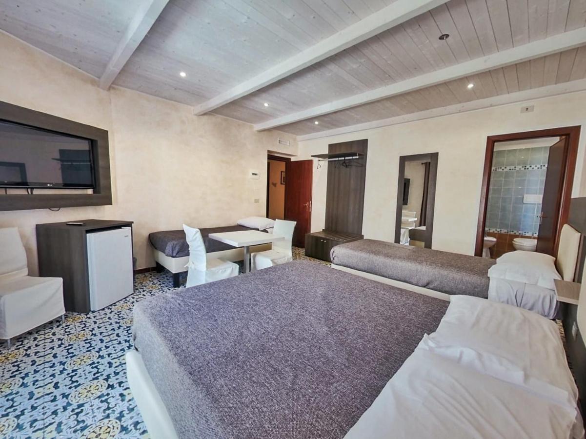 צ'יניזי Kunesias B&B מראה חיצוני תמונה